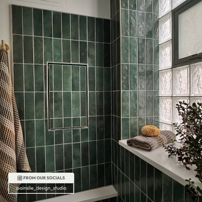 Framed No-See Shower Niche [Luxe]