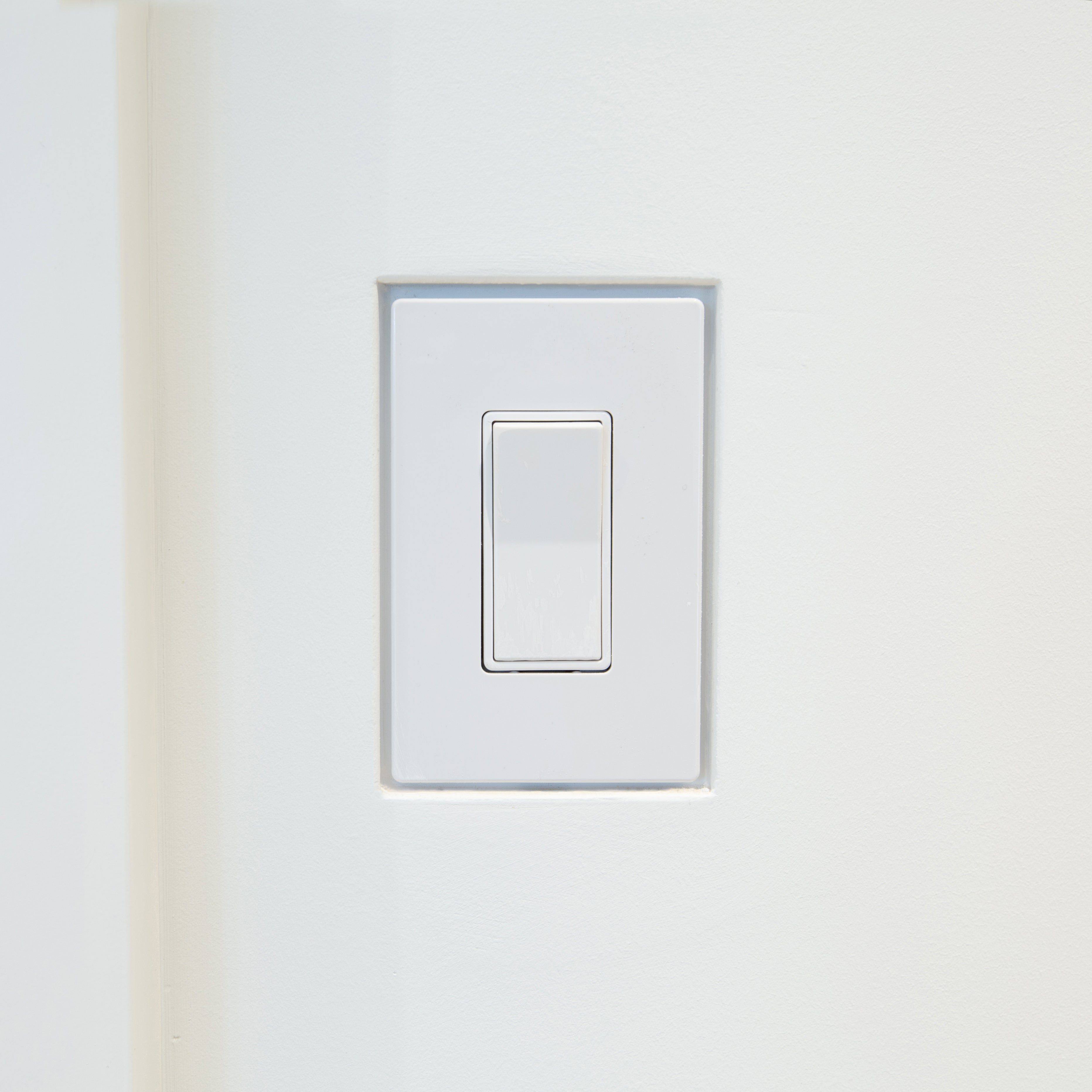 Flush Drywall Receptacle Mount [Luxe]