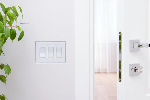 receptaclemount-3gang_700x__PID:c3d0b5cd-cf9e-4255-8cbc-3396b2d5815a